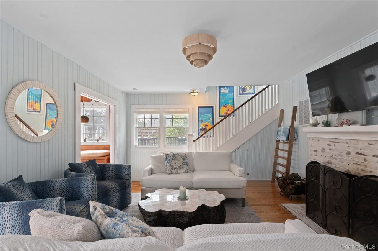 696 Ocean Breeze - Photo 6 of 27
