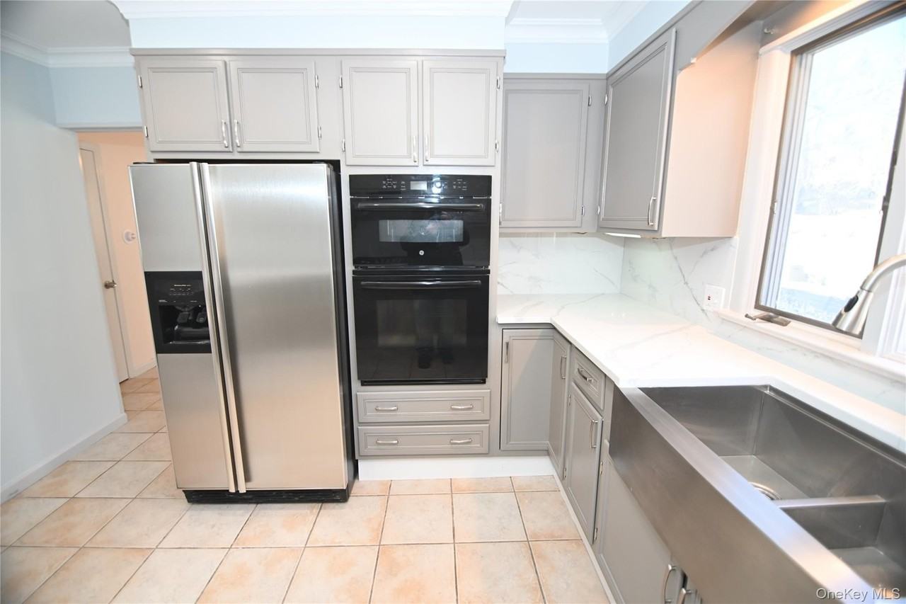 94 Baldwin Ln - Photo 2 of 8