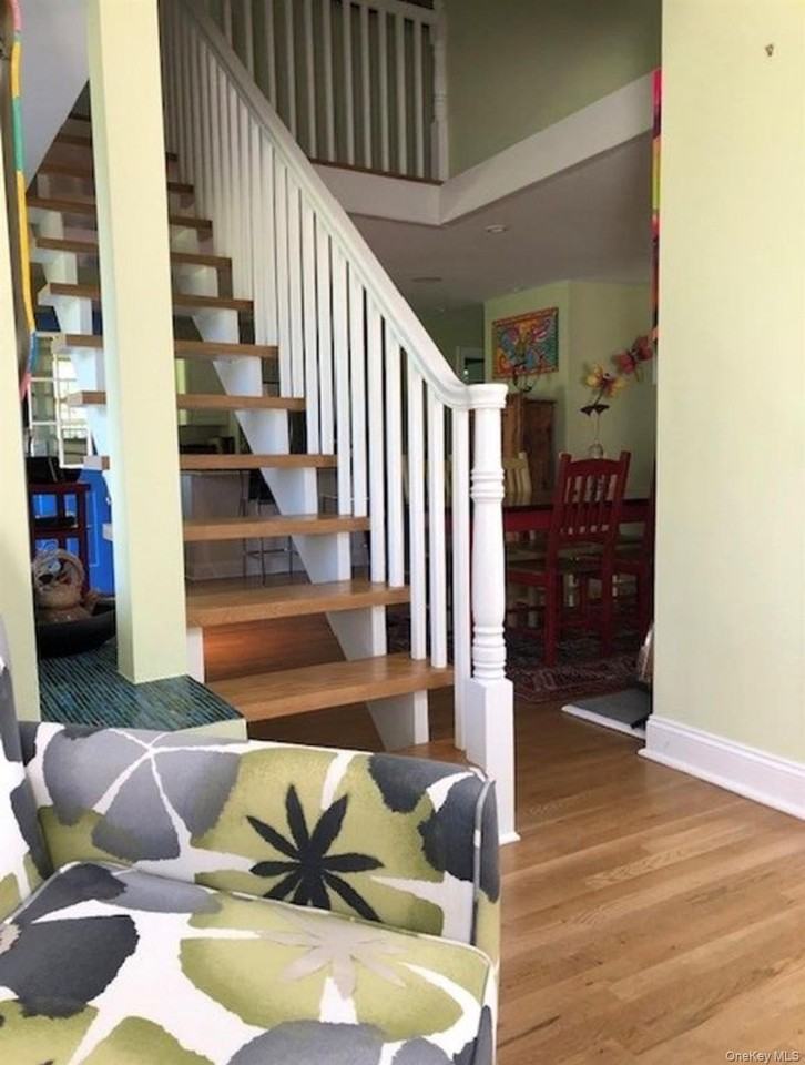 9 Old Mill Ln - Photo 3 of 23