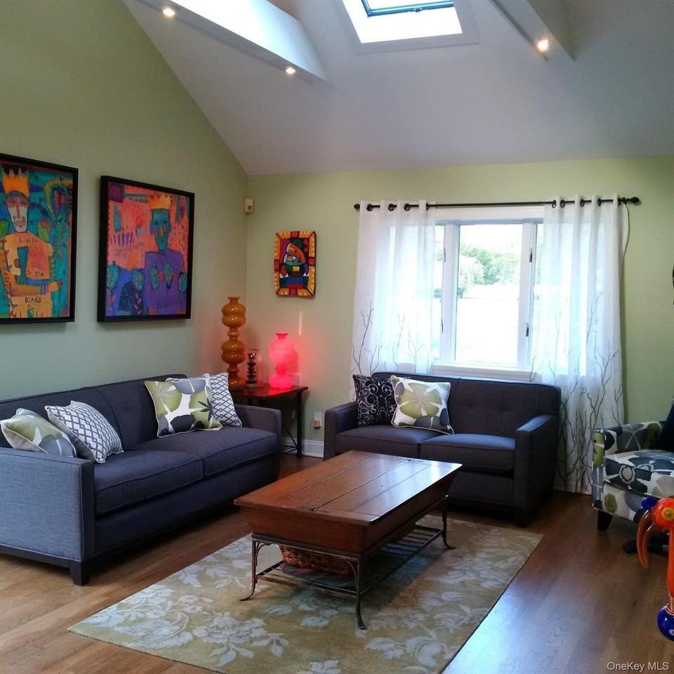 9 Old Mill Ln - Photo 4 of 23