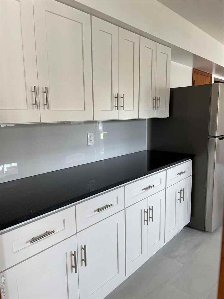 26 Nassau Ave 1st Fl - Photo 5 of 10