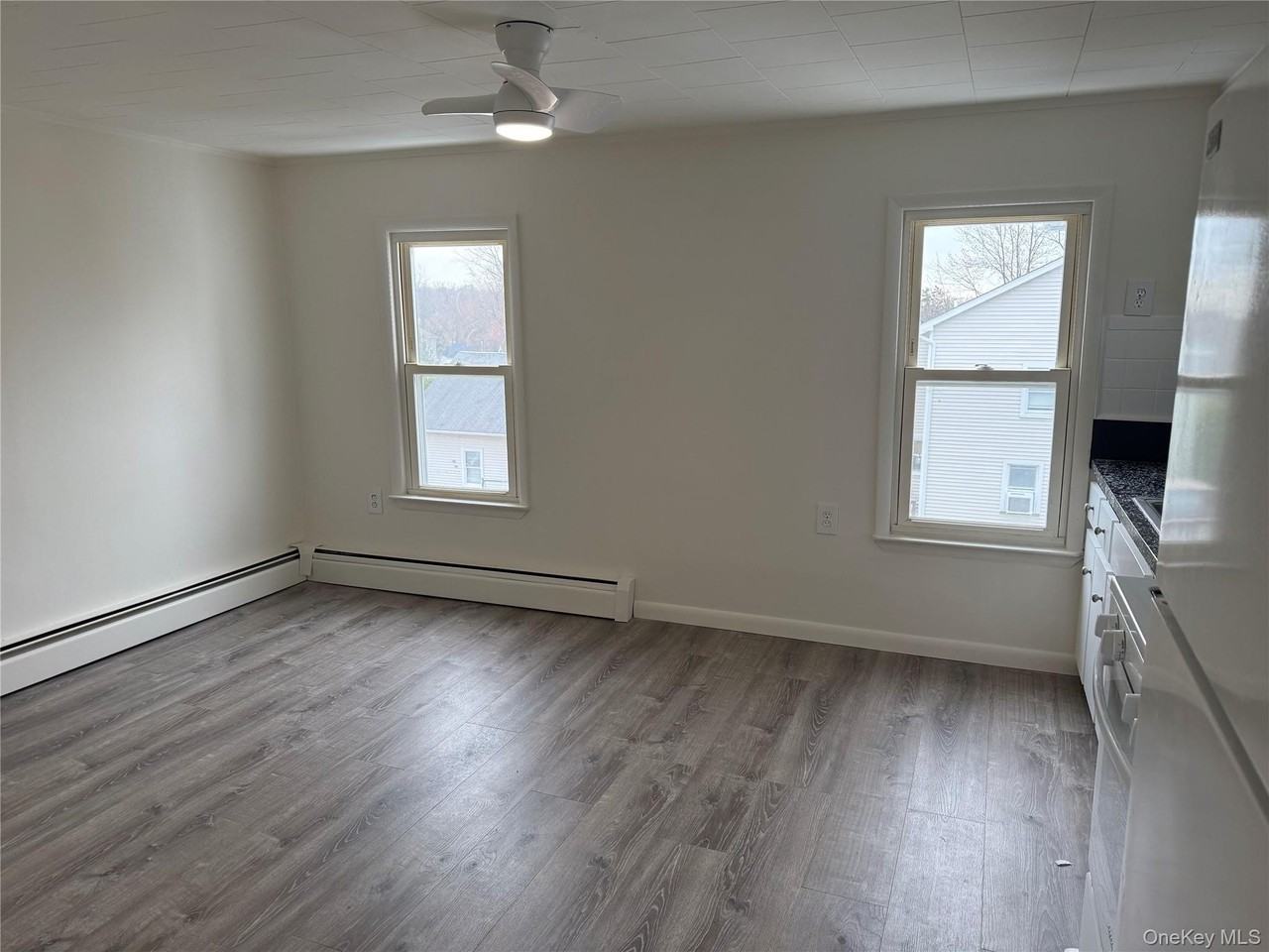 102 S John St - Photo 5 of 21