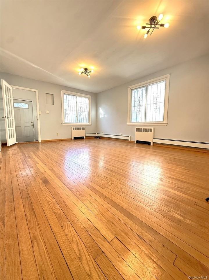 15831 79th Ave - Photo 2 of 7