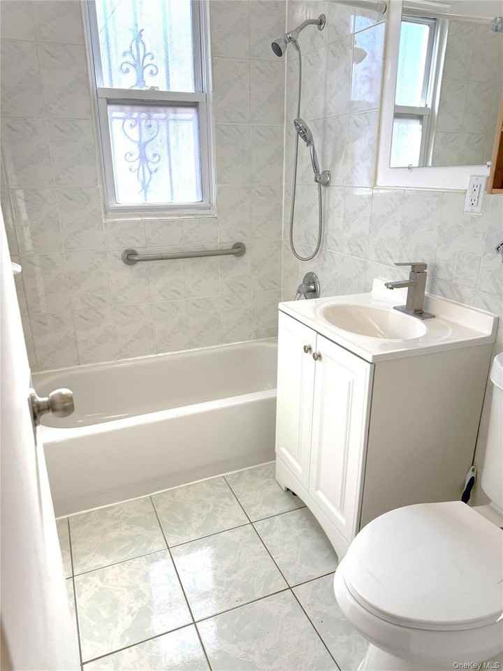 15831 79th Ave - Photo 5 of 7