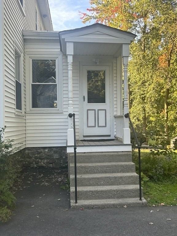 30 Goldsmith St Unit 30 - Photo 2 of 32