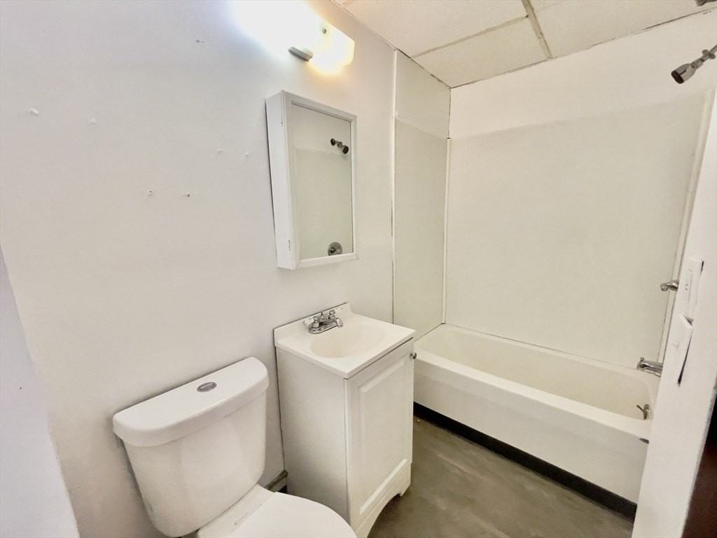 650 High St Apt 3 - Photo 6 of 8