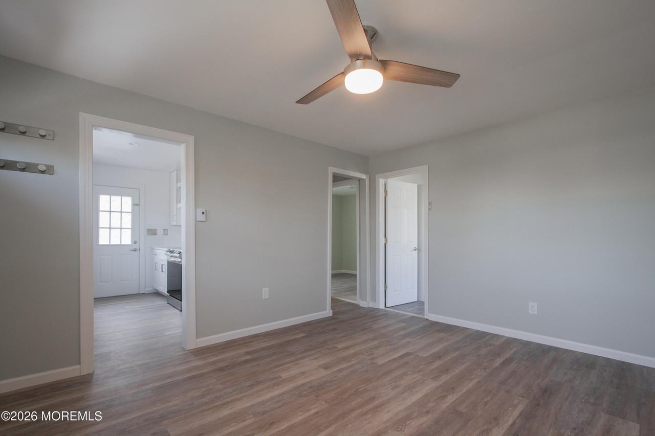 78 Shore Blvd Unit A - Photo 6 of 20