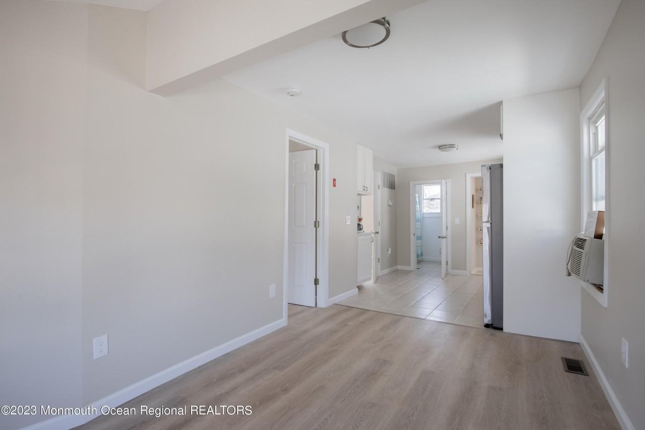 51 Ocean Ave - Photo 5 of 29