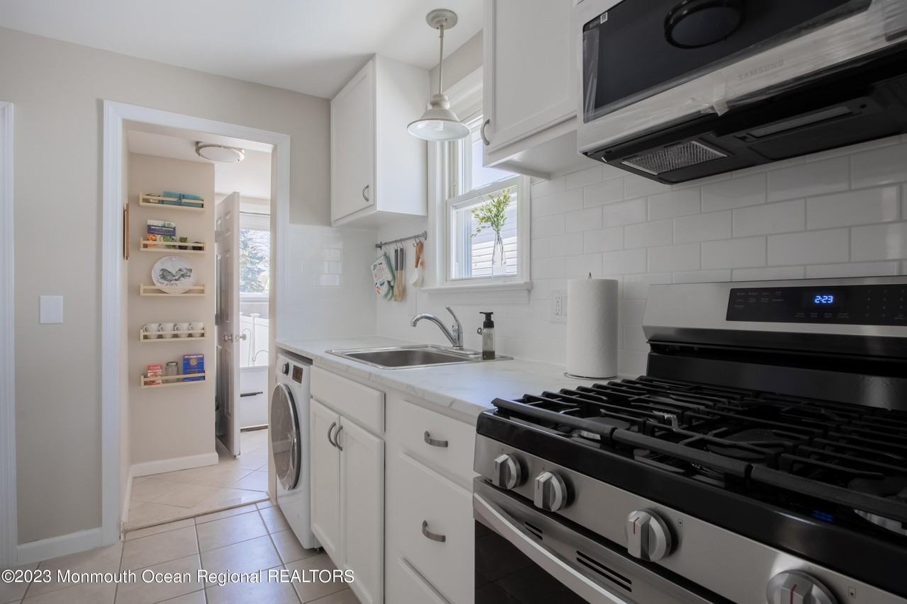 51 Ocean Ave - Photo 6 of 29