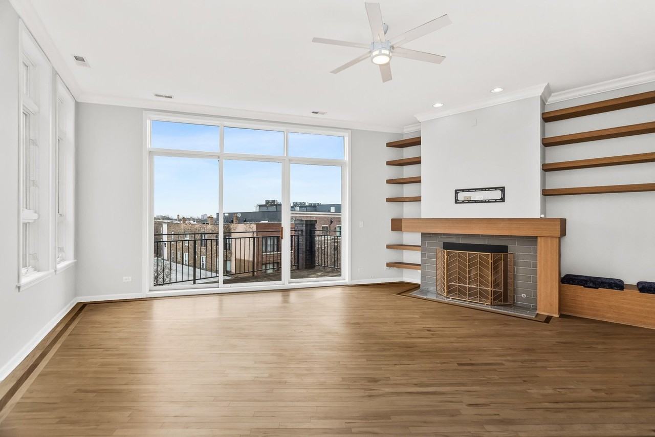 2625 W Chicago Ave Unit 4 - Photo 3 of 18