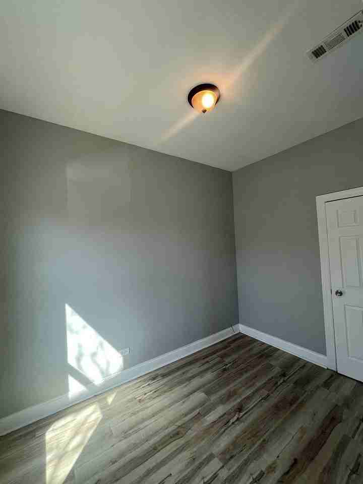 7349 S Evans Ave Unit 2 - Photo 6 of 12