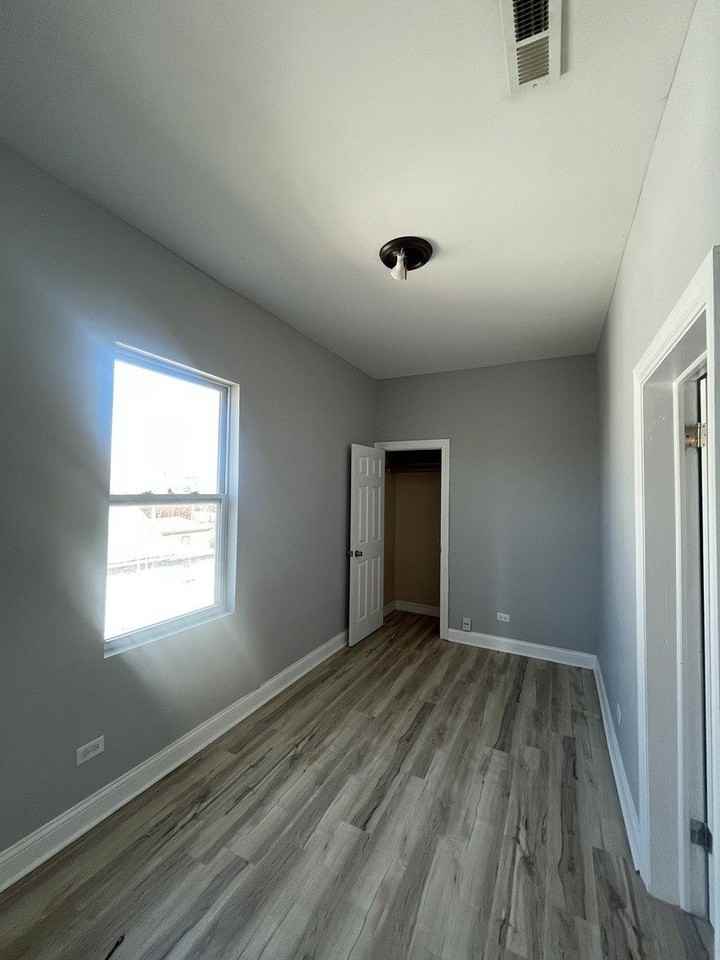 7349 S Evans Ave Unit 2 - Photo 7 of 12