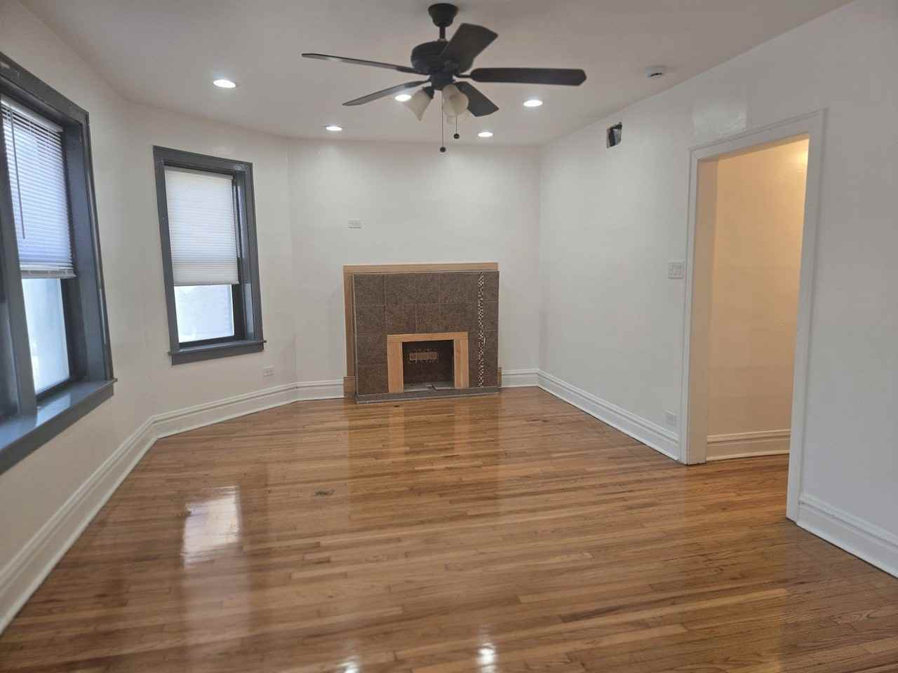 1019 N Trumbull Ave Unit 2 - Photo 2 of 17