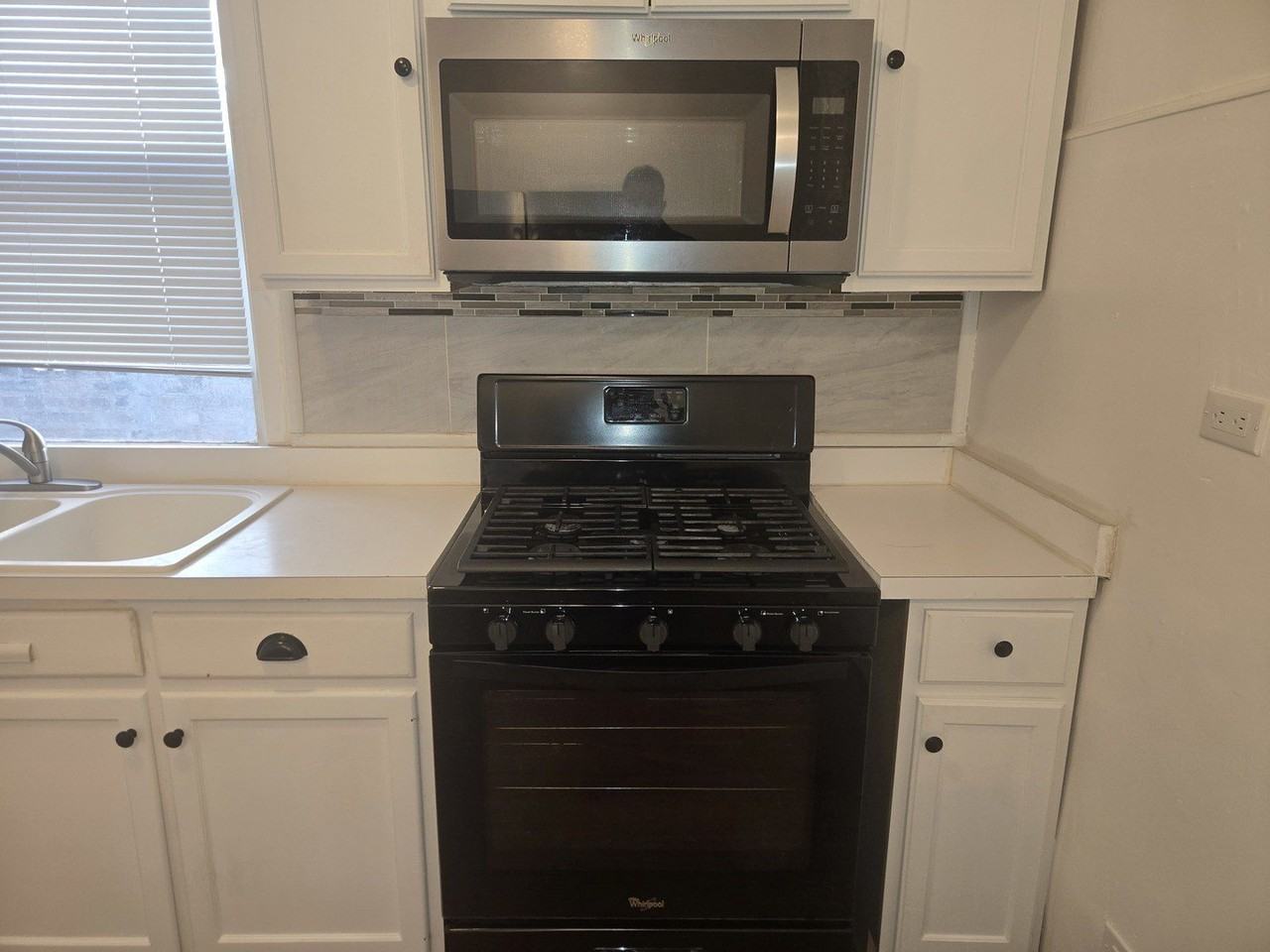 1019 N Trumbull Ave Unit 2 - Photo 7 of 17