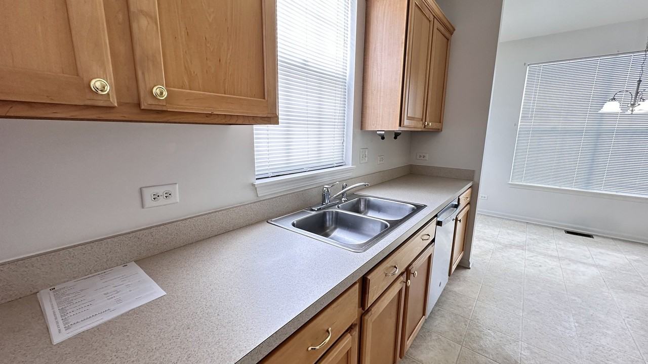 1435 Cambria Dr Unit 1435 - Photo 3 of 6