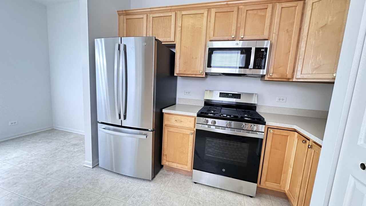 1435 Cambria Dr Unit 1435 - Photo 4 of 6