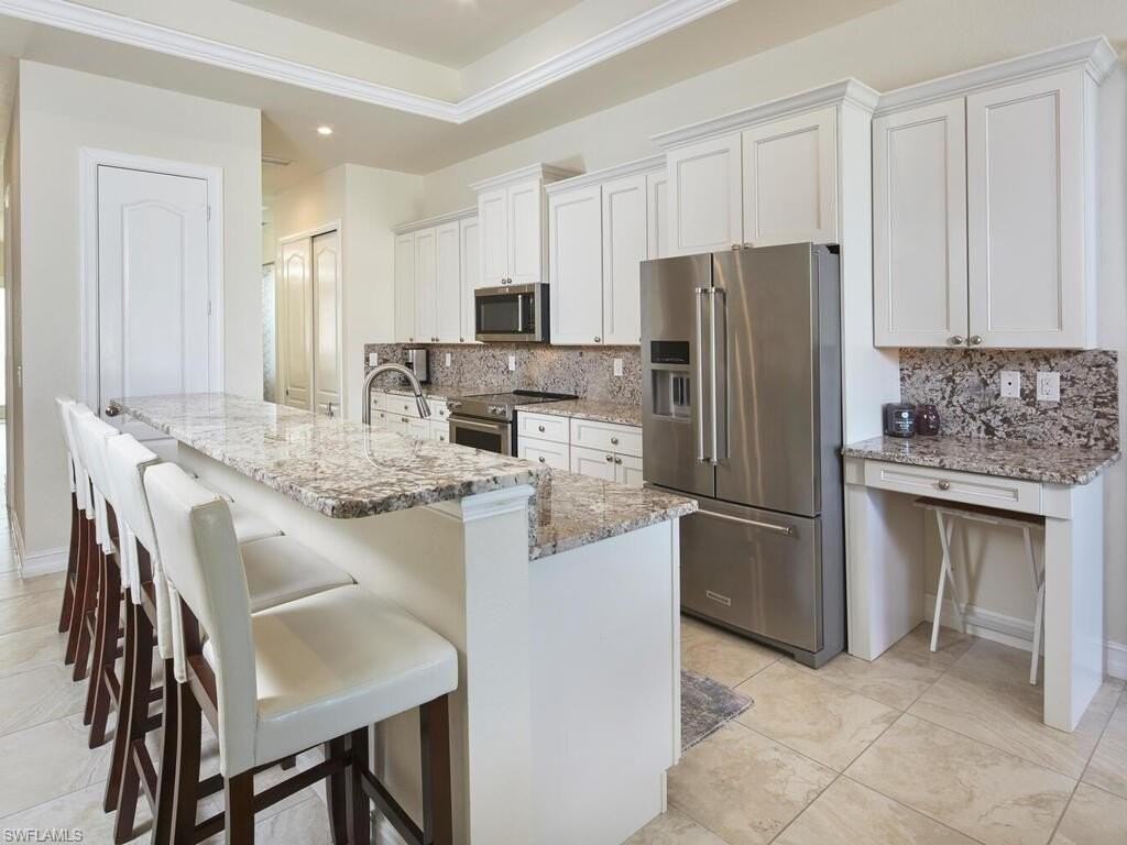 1119 Ridge St - Photo 4 of 22