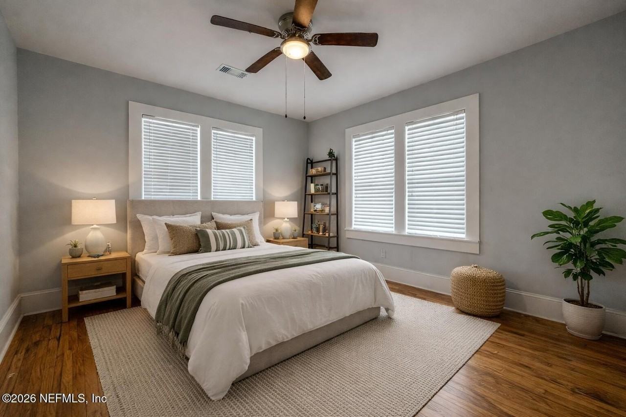 2047 N Market St - Photo 5 of 14