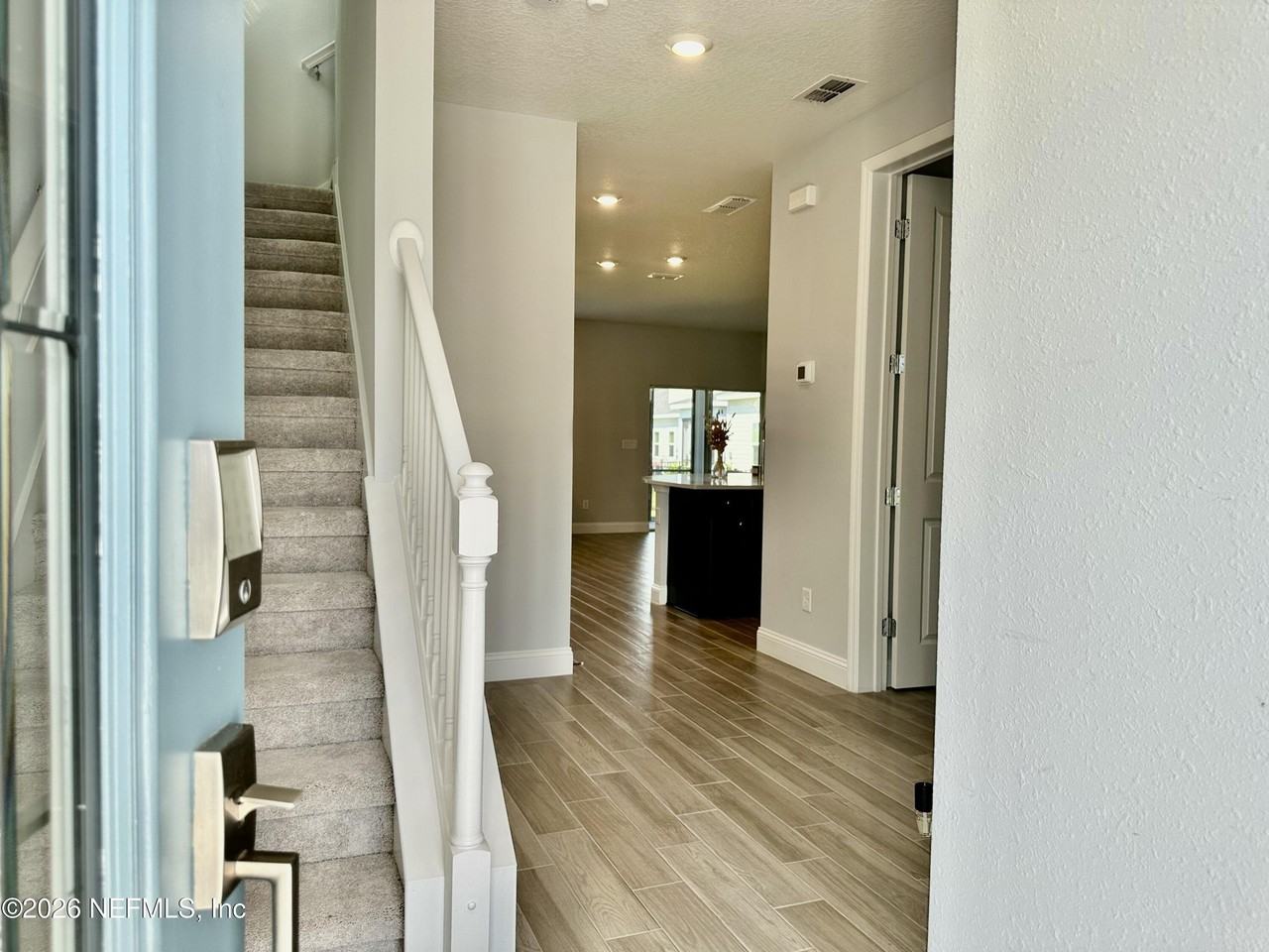 124 Killarney Ave - Photo 3 of 22