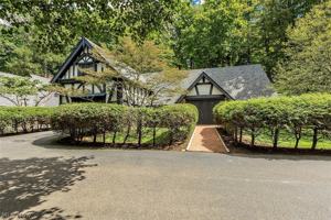 featured image of 7020 S Woodland Rd
