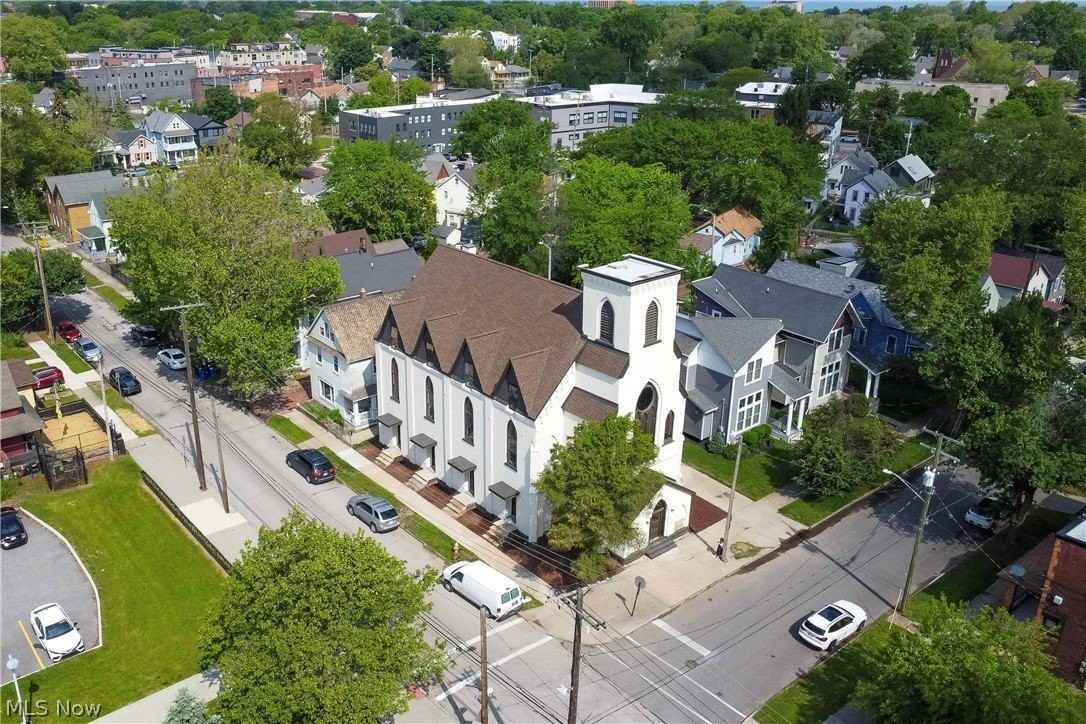 2130 W 42nd St Apt 2 - Photo 3 of 43