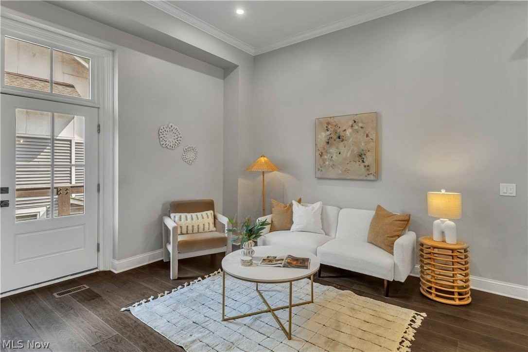 2130 W 42nd St Apt 2 - Photo 5 of 43