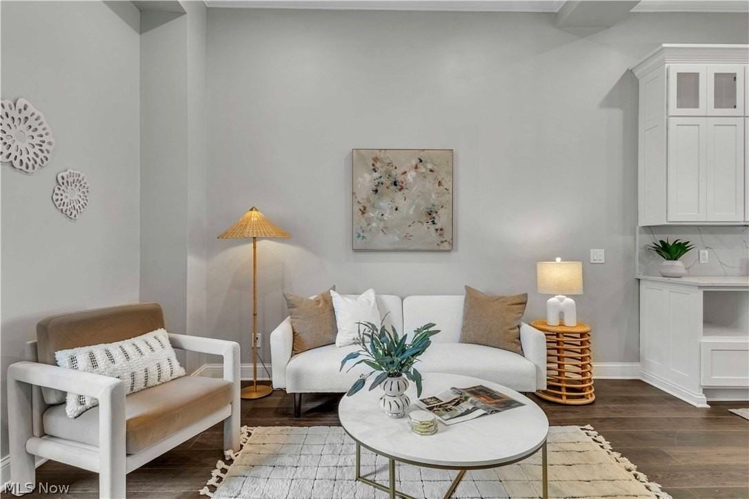 2130 W 42nd St Apt 2 - Photo 6 of 43