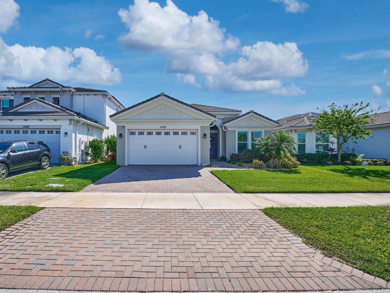 15751 Goldfinch Cir - Photo 5 of 50