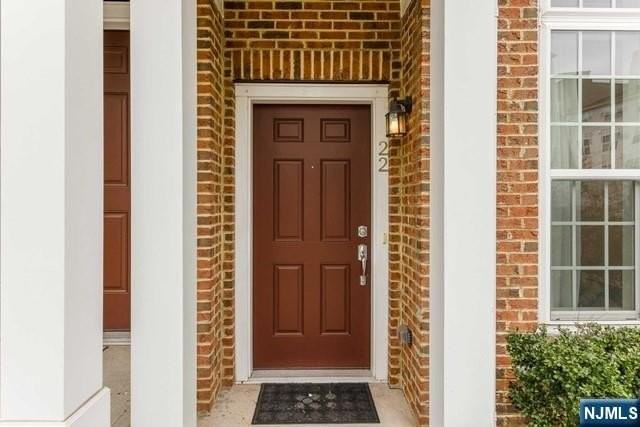 22 Veterans Dr - Photo 4 of 49