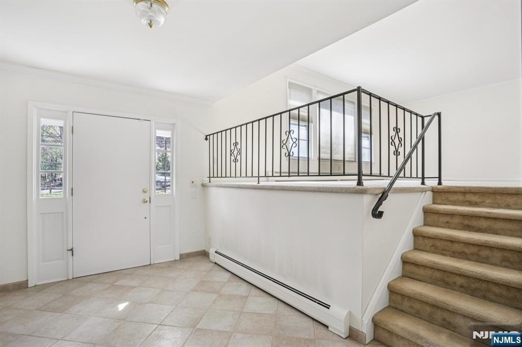 2 Eisenhower Rd - Photo 5 of 33