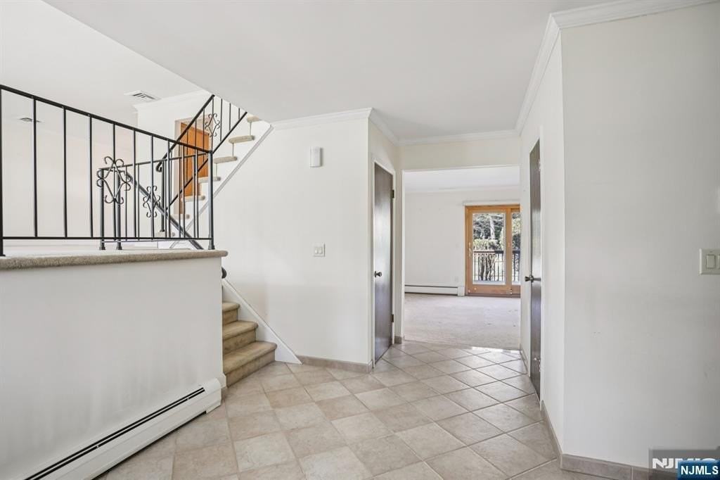 2 Eisenhower Rd - Photo 6 of 33