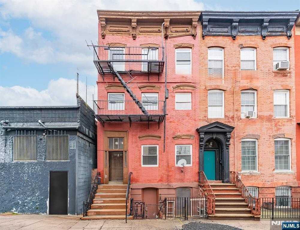 5 Elm St - Photo 2 of 15