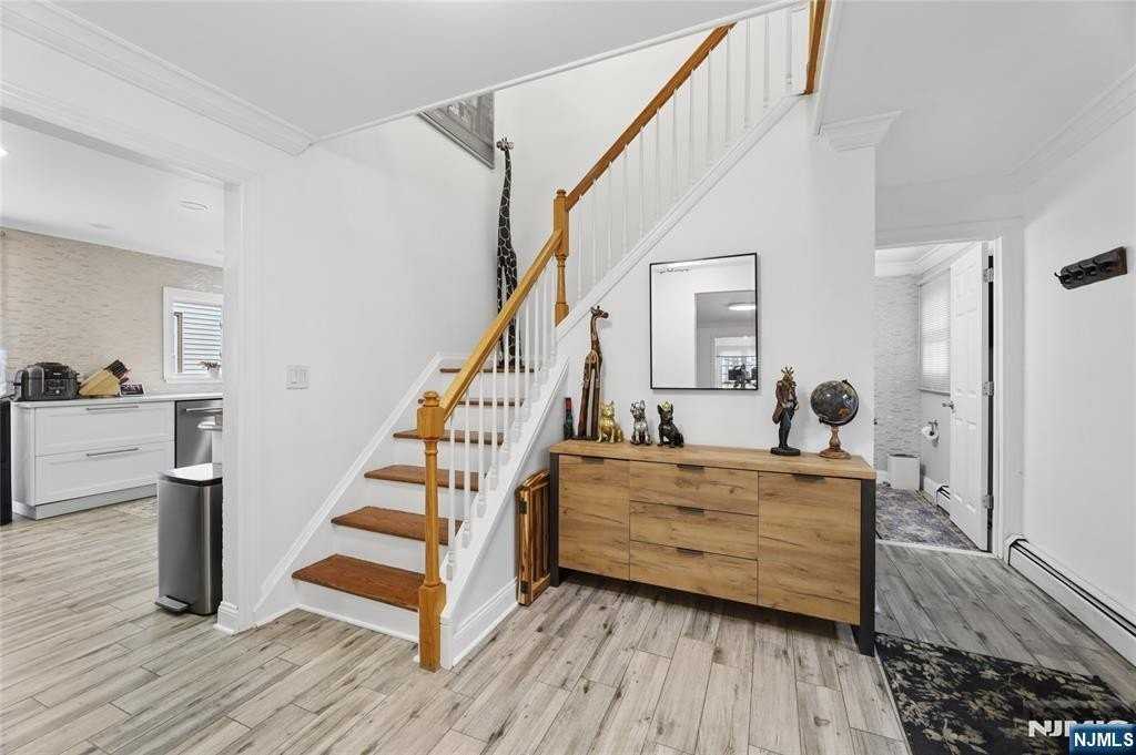 52 Hillside Ave - Photo 3 of 33