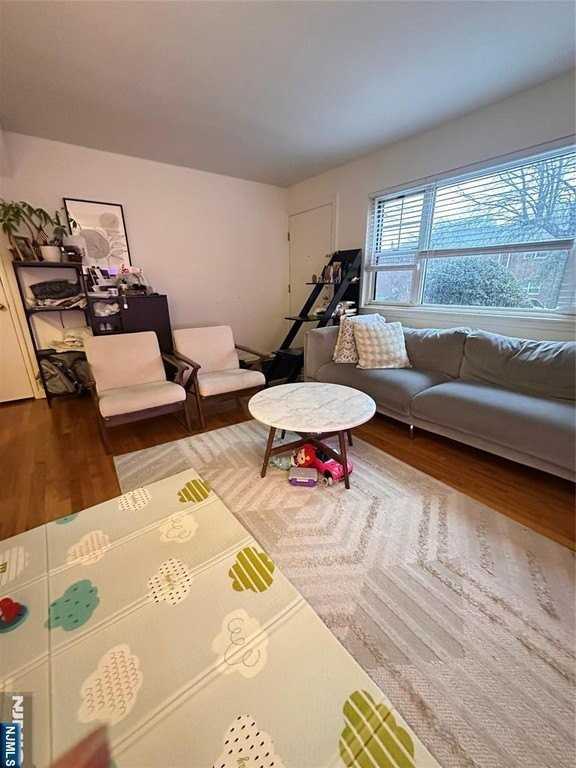 241 W Passaic St Apt 11a - Photo 4 of 19