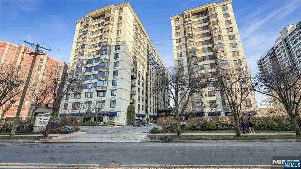 326 Prospect Ave Apt 2g - Photo 2 of 24