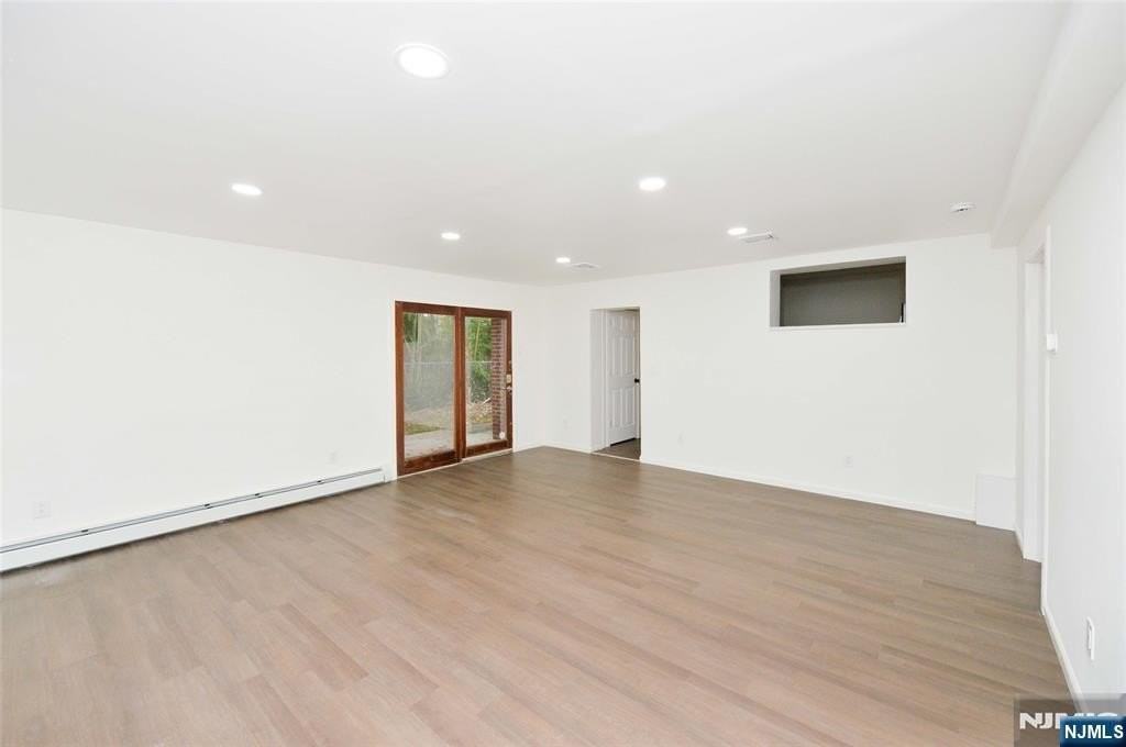 60 Poplar Ave - Photo 5 of 21