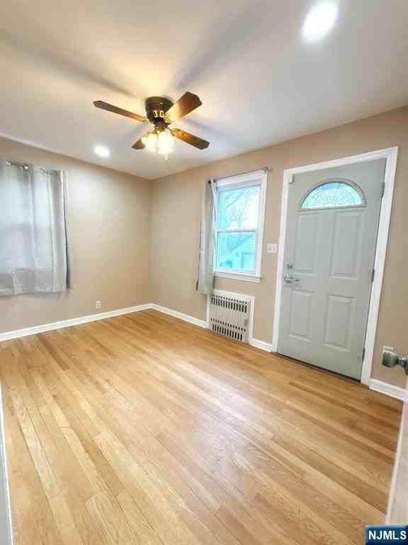 9-04 5th Street 4 - Photo 3 of 17