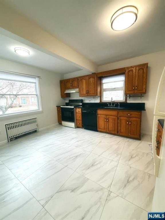 9-04 5th Street 4 - Photo 4 of 17