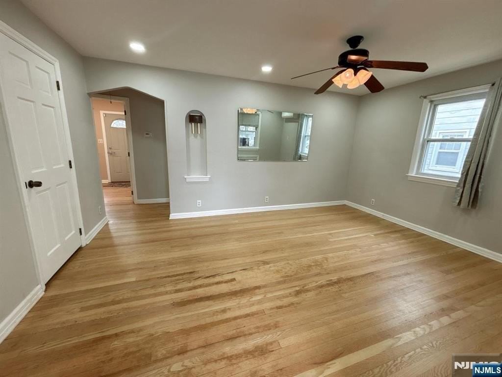 9-04 5th Street 4 - Photo 5 of 17