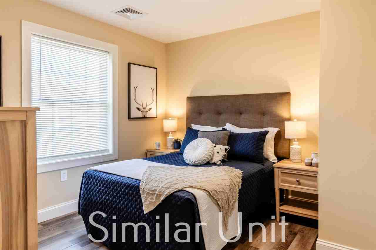 5 Captiva Ln #5CL - Photo 7 of 49