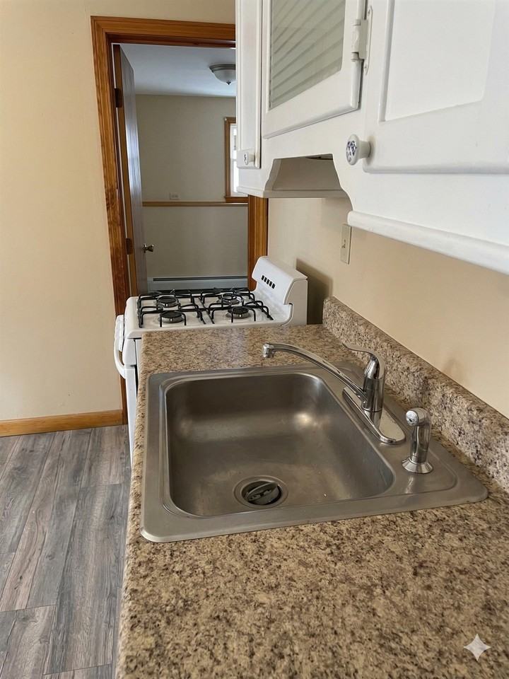 103 Cable Ave - Photo 6 of 10