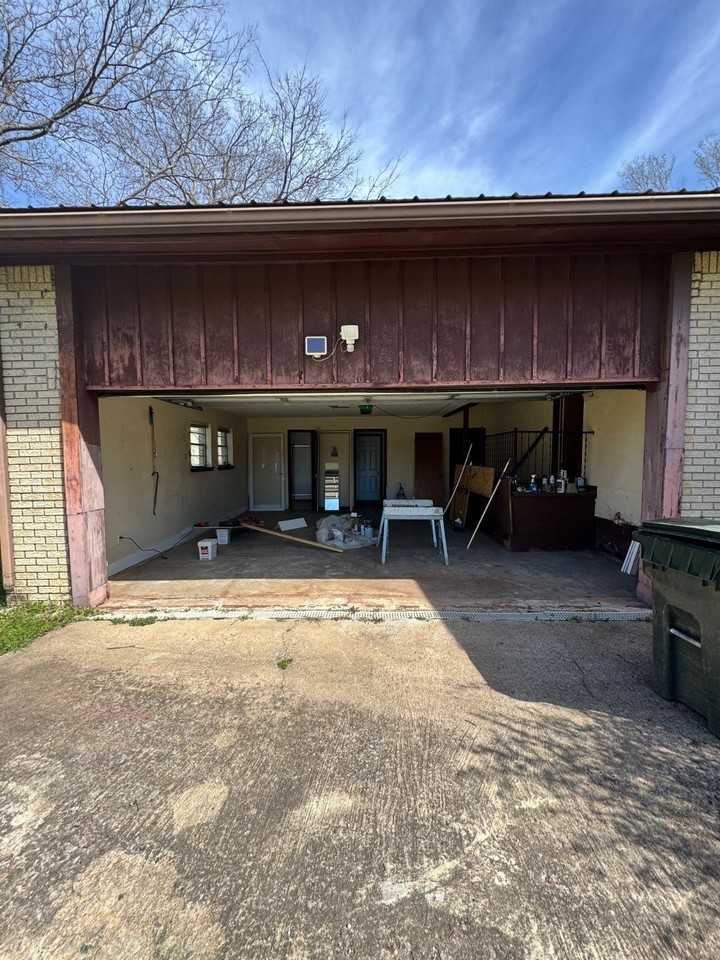 607 Lehigh Ave - Photo 4 of 20