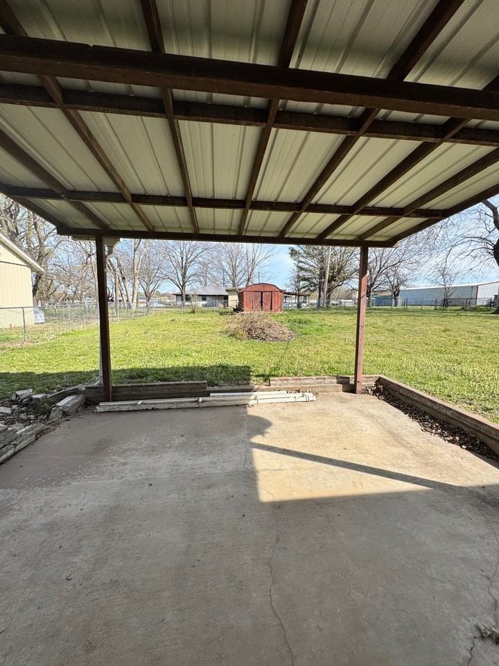 607 Lehigh Ave - Photo 6 of 20