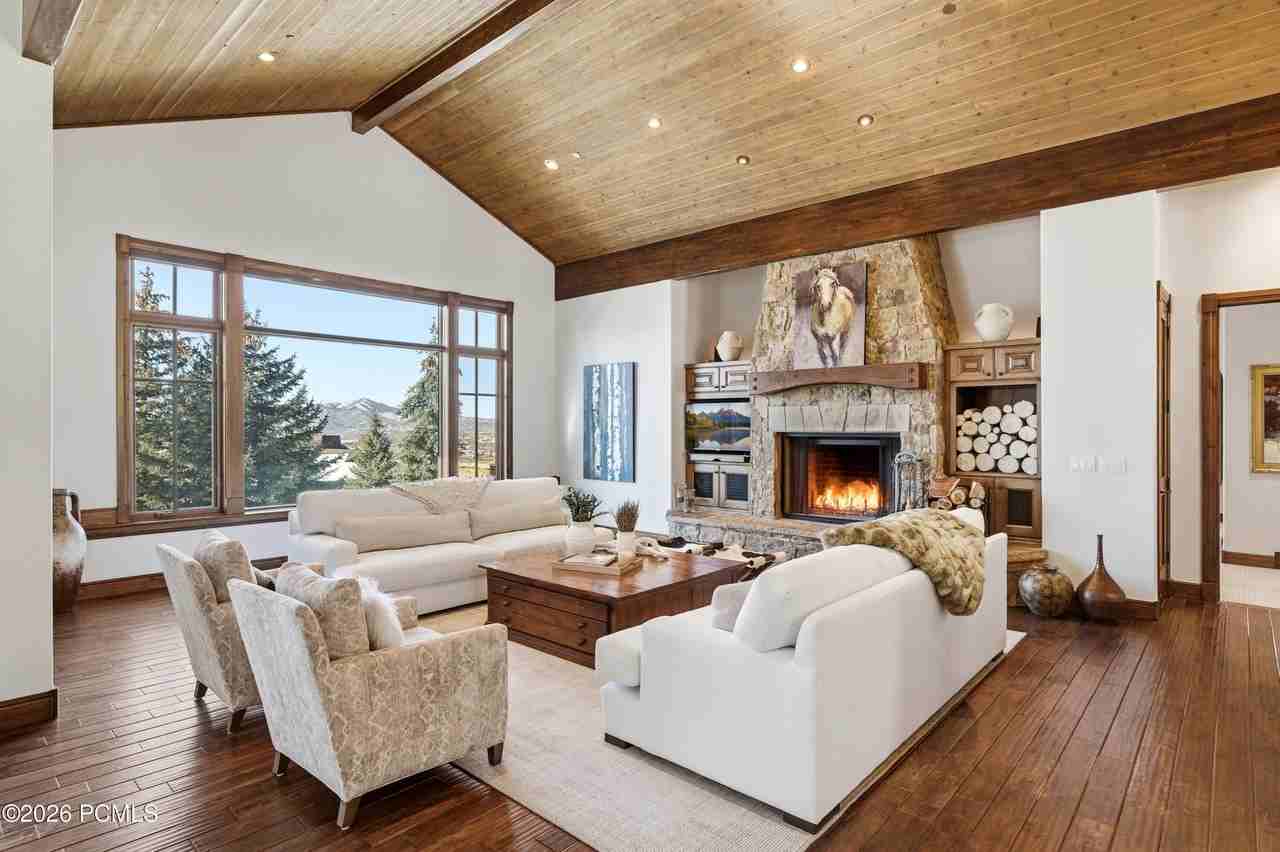 7481 Fiddlers Holw - Photo 3 of 50