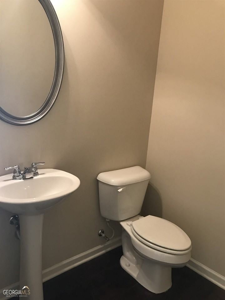 276 Stillwood Dr - Photo 7 of 12