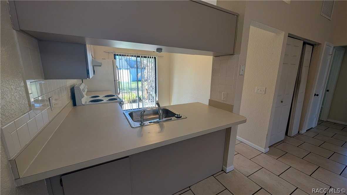 5348 W Customer Ct - Photo 7 of 13