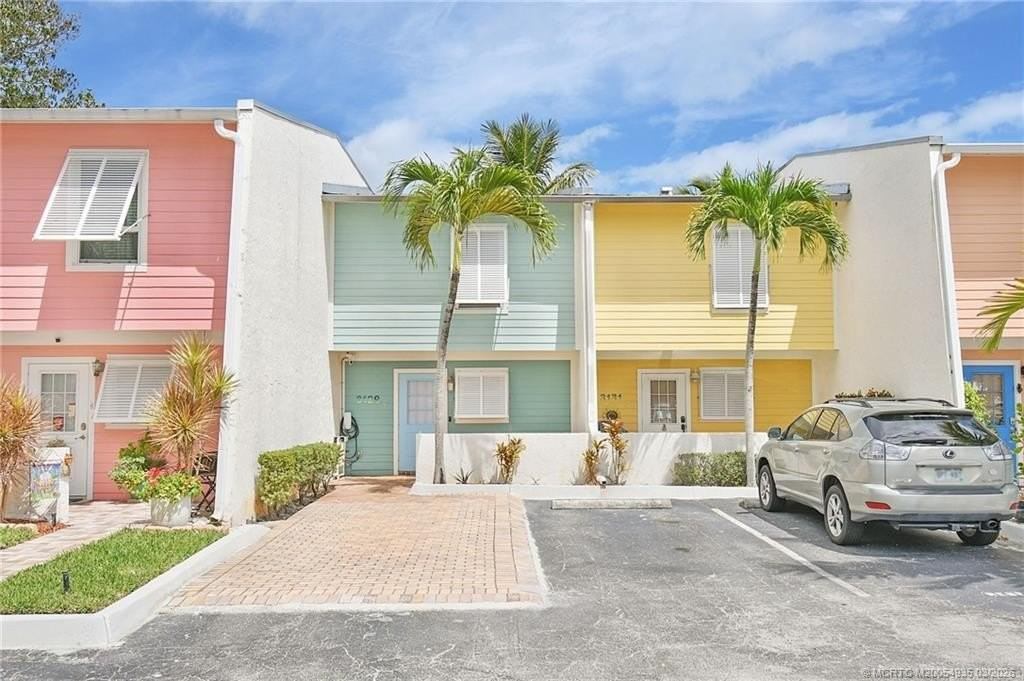 3129 Se Indian St Unit 3 - Photo 2 of 28