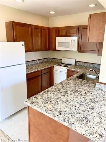 156 N Worth St #2S - Photo 3 of 32