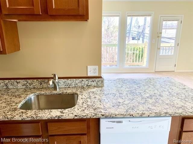 156 N Worth St #2S - Photo 6 of 32