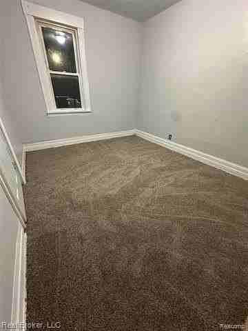 2300 Whalen St - Photo 4 of 8